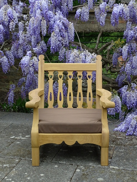 Lounger Chair in Biddenham style