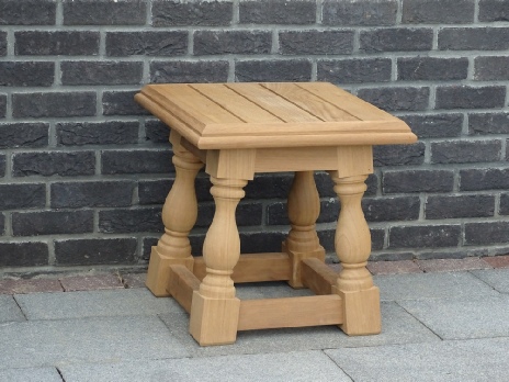 Kentian Square Stoll / Coffee table (Splayed Kentian Turned Legs)