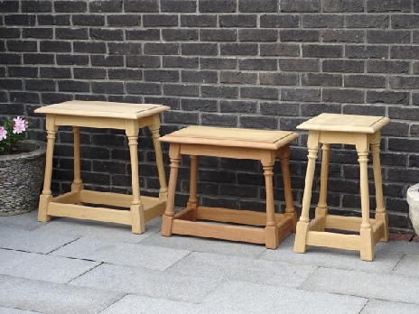 Stool Splayed Turned Legs - Square and Rectanguar Tops